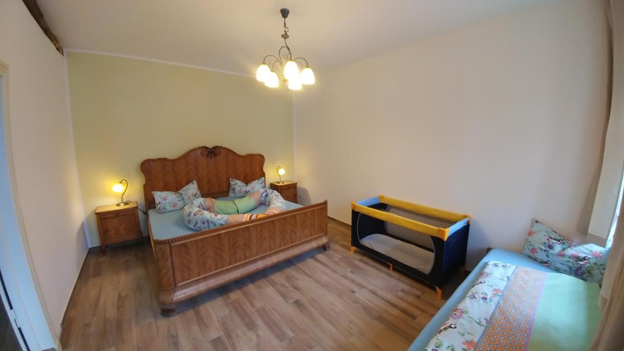 Mirabellenhof - Kleine Ferienwohnung Mit Altstadtblick Biesenthal Eksteriør billede